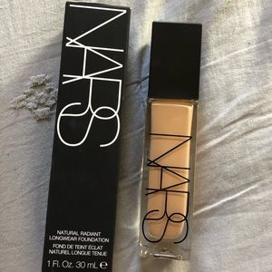 NARS Radiant Longwear Foundation